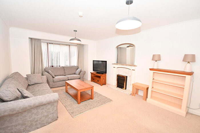 3 Bedroom Flat To Rent In Stratherrick Park, Inverness, Inverness, IV2