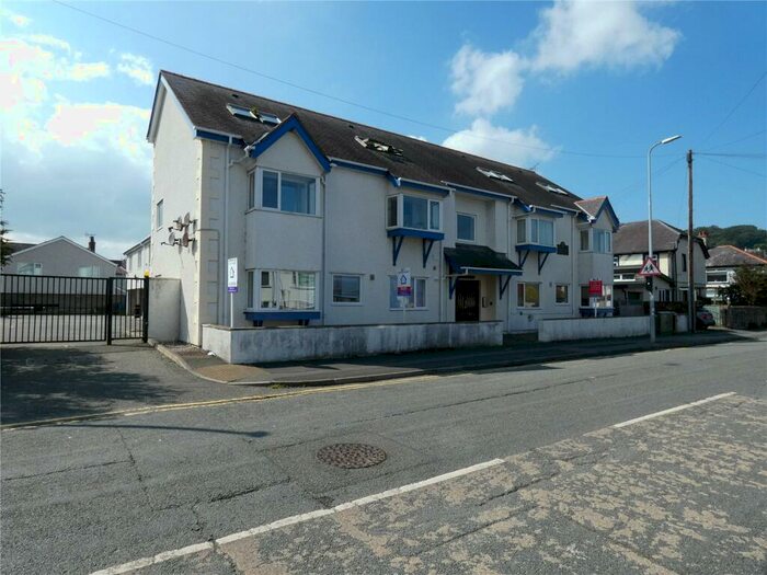 1 Bedroom Apartment To Rent In Neuadd Yr Eglwys, Glynne Road, Bangor, LL57