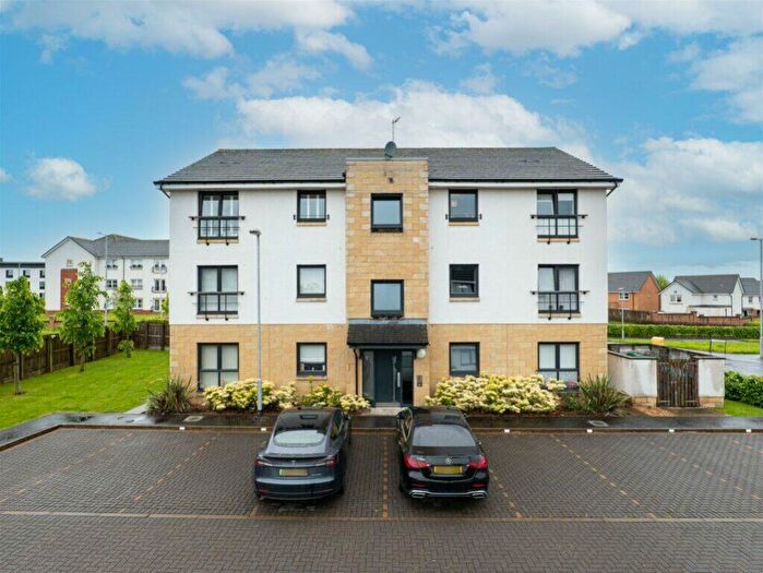 2 Bedroom Flat To Rent In Hawk Avenue, Newton Mearns, East Renfrewshire, G77