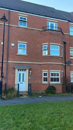 5 Bedroom Town House To Rent In Featherstone Grove, Newcastle Upon Tyne, NE3