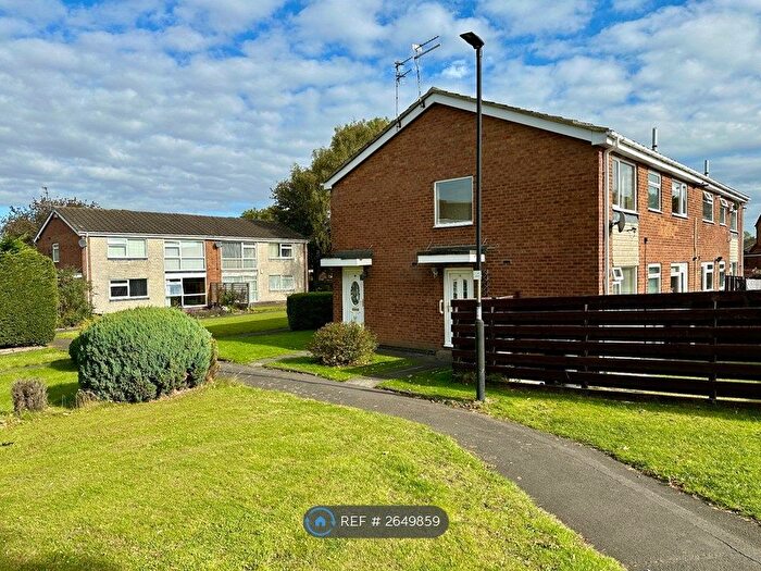 2 Bedroom Flat To Rent In Beacon Drive, Wideopen, Newcastle Upon Tyne, NE13