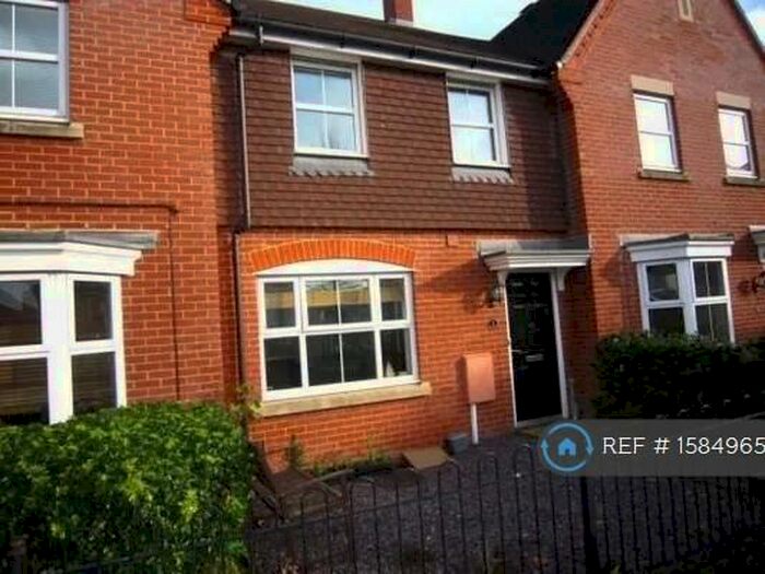 3 Bedroom Semi-Detached House To Rent In Dextor Close, Canterbury, CT2