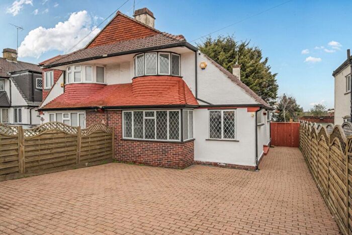3 Bedroom Semi Detached House For Sale In Burnt Ash Hill, Lee, London, SE12