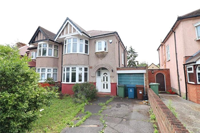 3 Bedroom Semi Detached House To Rent In Kenton Lane, Harrow, HA3