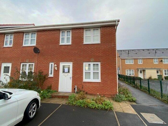 3 Bedroom End Of Terrace House To Rent In Bourneville Drive, Stockton-On-Tees, Durham TS19
