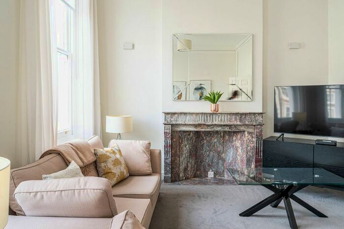 2 Bedroom Flat To Rent In Lexham Gardens, Kensington, London, W8