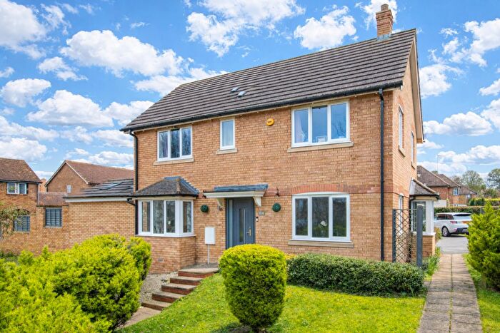 4 Bedroom Detached House For Sale In Barton Road, Barton Seagrave, Kettering, NN15