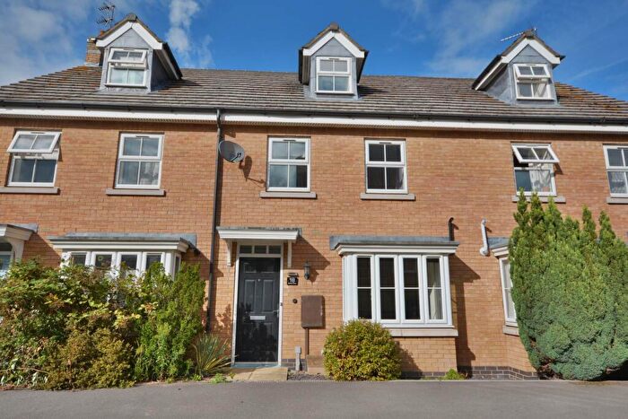 3 Bedroom Town House For Sale In Spellow Close, Coton Meadows, CV23