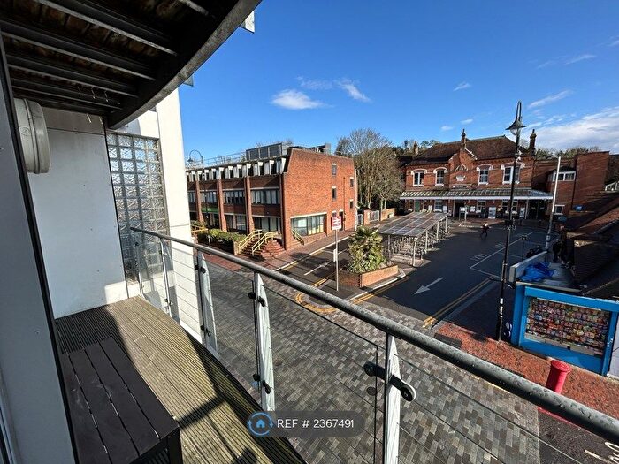 1 Bedroom Flat To Rent In Whytecliffe Road South, Purley, CR8