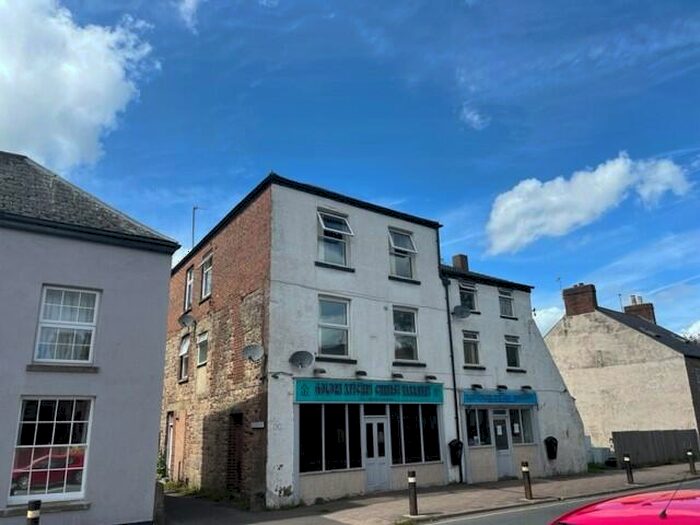 2 Bedroom Flat To Rent In High Street, Mitcheldean, Gloucestershire, GL17