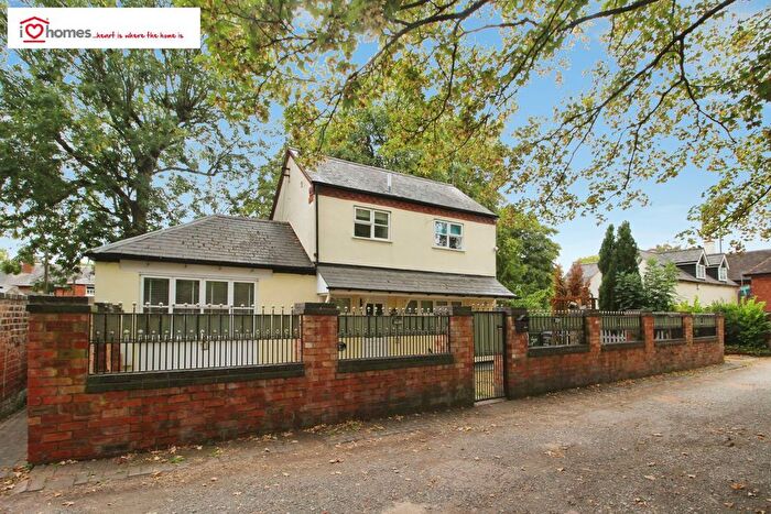 3 Bedroom Detached House For Sale In Victoria Mews, Walsall, WS4