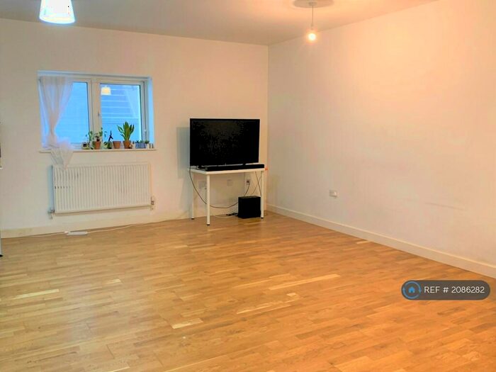 1 Bedroom Flat To Rent In Mackintosh Lane, London, E9