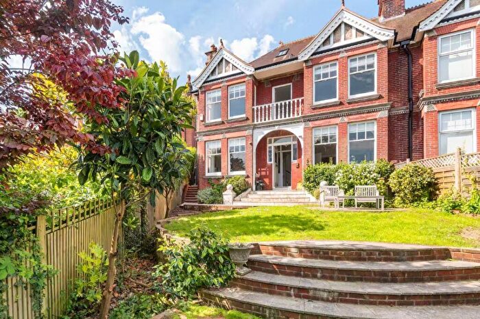 4 Bedroom Semi Detached House For Sale In King Henrys Road, Lewes, BN7