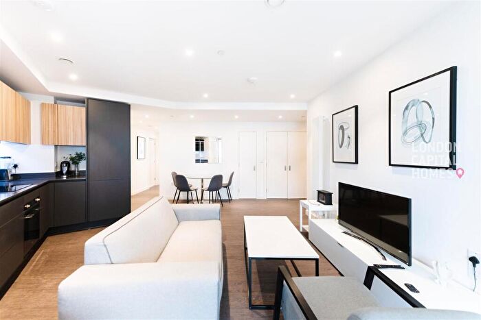 2 Bedroom Apartment To Rent In Western Gateway, London, E16