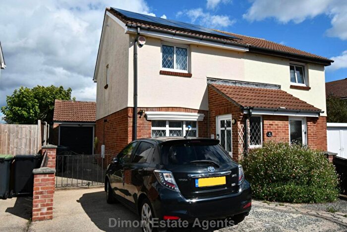 3 Bedroom Semi-Detached House For Sale In Moore Gardens, Gosport, PO12