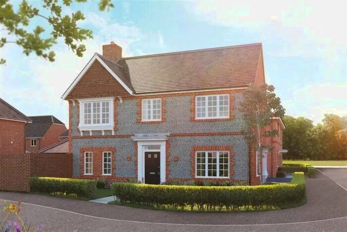 4 Bedroom Detached House For Sale In Sovereign Gate, Overton, Basingstoke, RG25