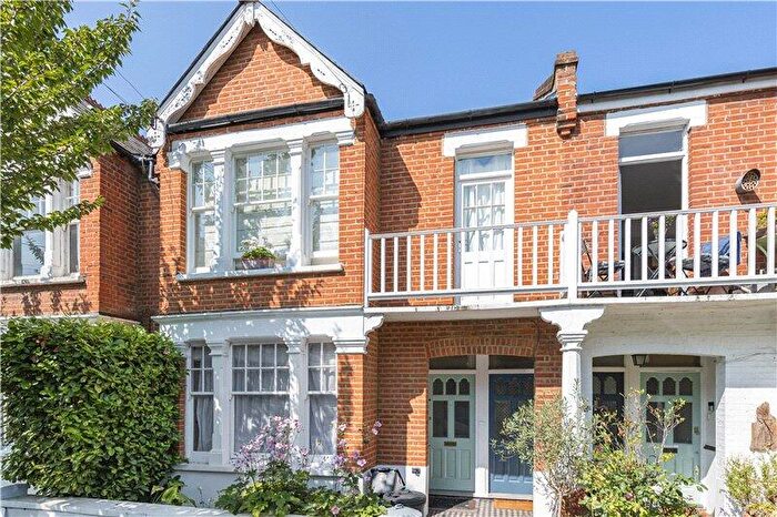2 Bedroom Apartment To Rent In St Ann's Road, London, SW13