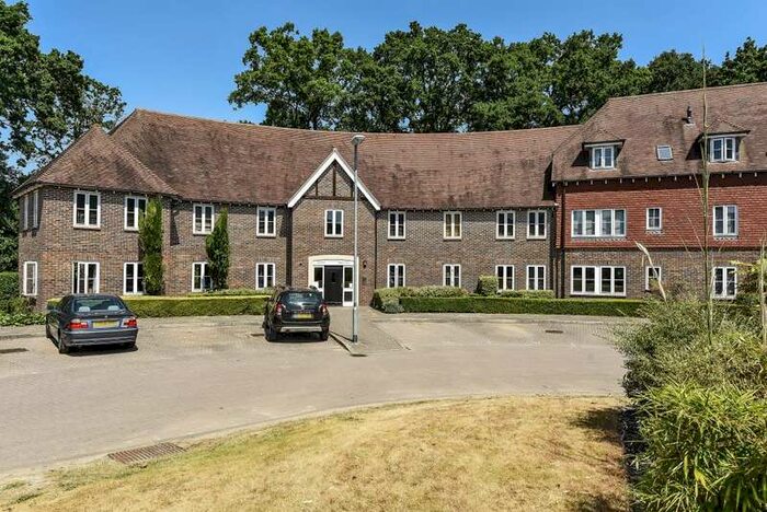 2 Bedroom Apartment To Rent In Ascot, Berkshire, SL5