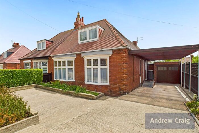 4 Bedroom Semi-Detached House For Sale In Tynedale Road, South Shields, NE34