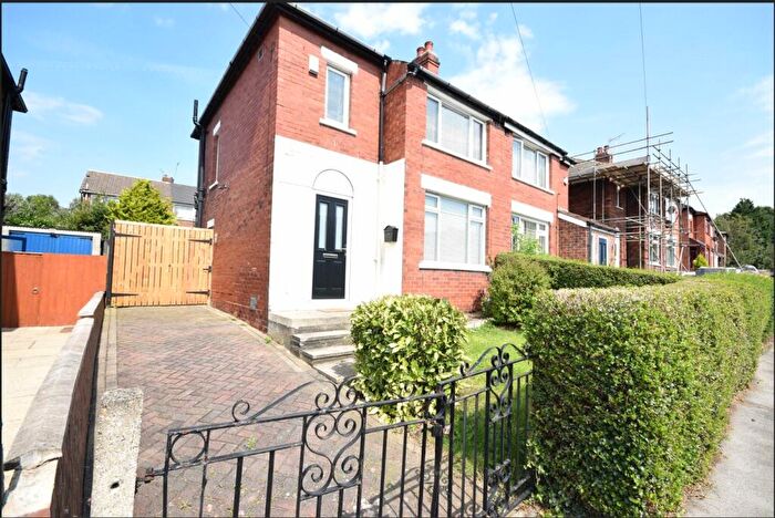 3 Bedroom Semi-Detached House To Rent In Dunhill Rise, Leeds, LS9