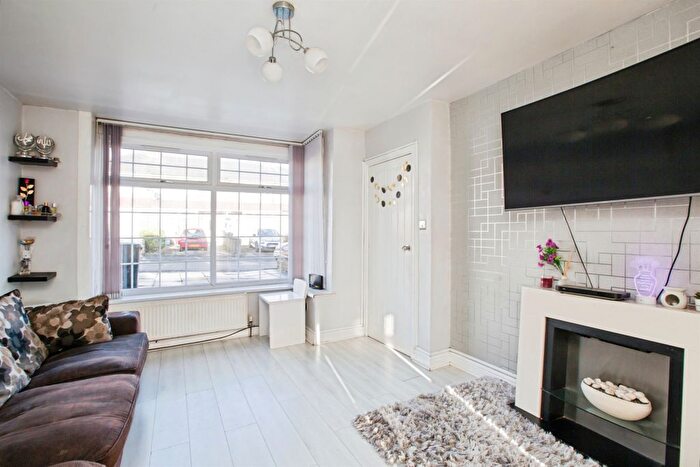 2 Bedroom Terraced House For Sale In Westcliffe Drive, Halifax, HX2