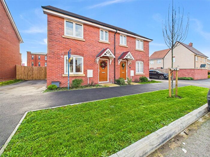 3 Bedroom Semi Detached House For Sale In Blakehill Drive, Innsworth, Gloucester, Gloucestershire, GL3