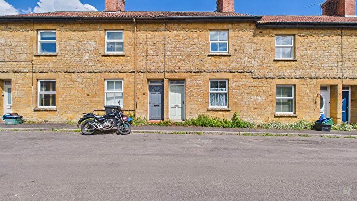 2 Bedroom Cottage To Rent In Queen Street, Tintinhull, BA22