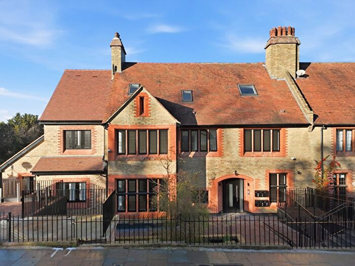 1 Bedroom Flat For Sale In Nether Street, West Finchley, N3