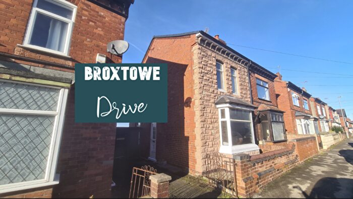3 Bedroom Semi-Detached House To Rent In Broxtowe Drive, Mansfield, Nottinghamshire, NG18