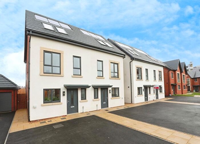 3 Bedroom Semi Detached House For Sale In Manchester Road, Northwich, CW9