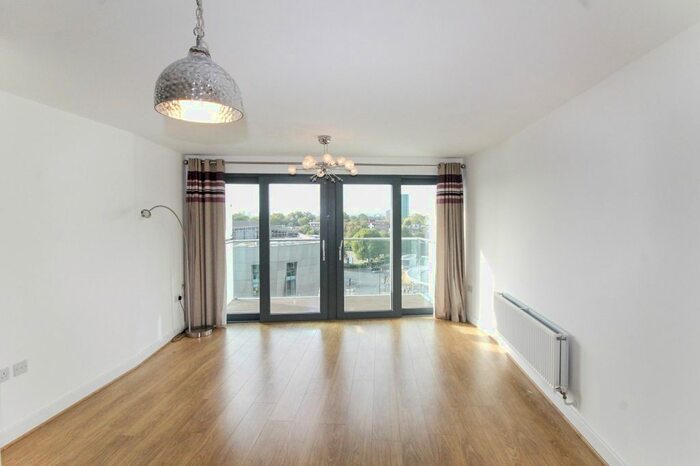 1 Bedroom Flat To Rent In Montreal House, Maple Quay, Surrey Quays Road, Canada Water, London, SE16
