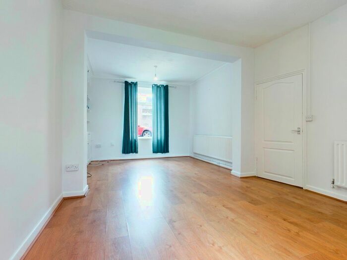 3 Bedroom Terraced House To Rent In Sebastopol Street, St Thomas, Swansea, SA1