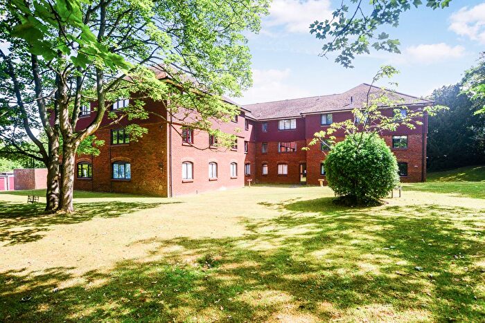 2 Bedroom Flat To Rent In Boxgrove Rd, Guildford, GU1