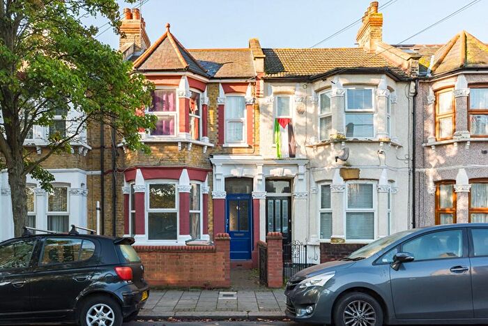 4 Bedroom Terraced House To Rent In Churston Avenue, Upton Park, London, E13