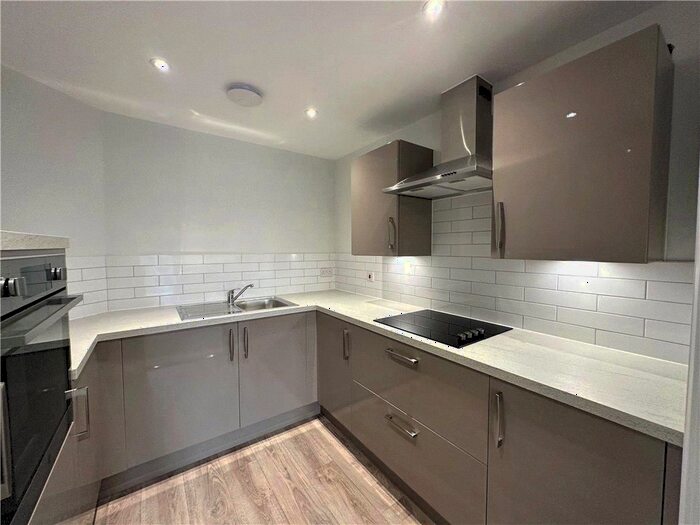 1 Bedroom Flat For Sale In Crookham Road, Fleet, GU51