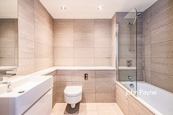 1 Bedroom Flat To Rent In Love Lane, London, SE18