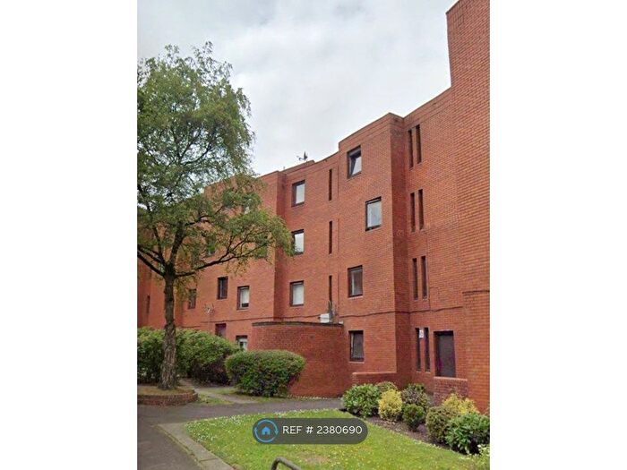 2 Bedroom Flat To Rent In New City Road, Glasgow, G4