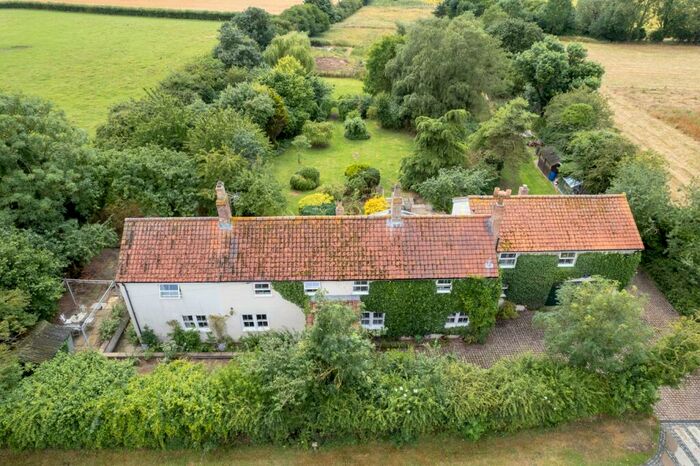 5 Bedroom Detached House For Sale In Valley Cottage, Hanby, Grantham, NG33