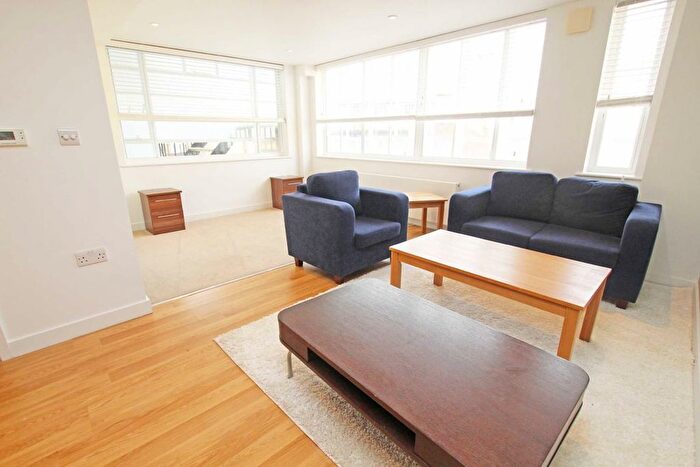 Studio To Rent In Red Lion Street, Richmond, TW9