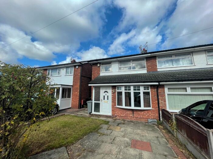 3 Bedroom Semi-Detached House To Rent In Gawsworth Close, Timperley, Altrincham, WA15