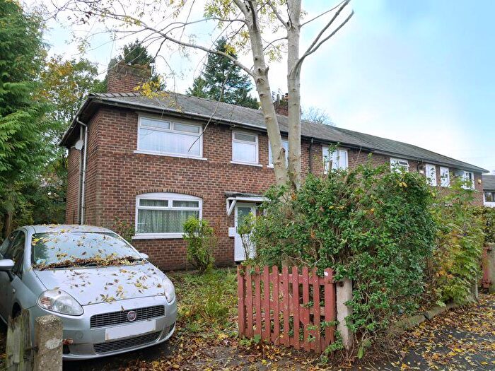 3 Bedroom End Of Terrace House For Sale In Kenworthy Lane, Northenden, Manchester, M22