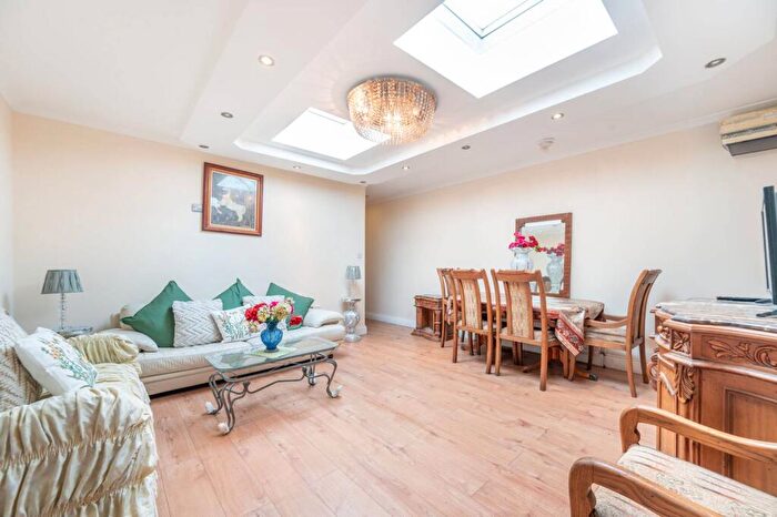 1 Bedroom Flat To Rent In Peter Avenue, Willesden Green, London, NW10