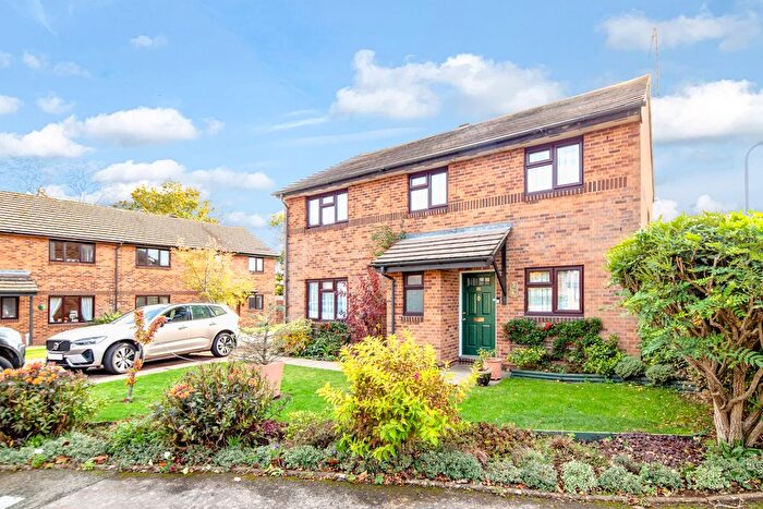4 Bedroom Detached House For Sale In Montgomery Road, Bicester, OX27