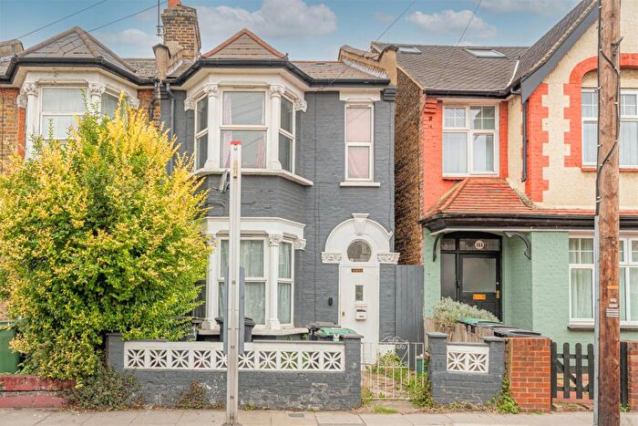 3 Bedroom Terraced House For Sale In Shelbourne Road, London, N17