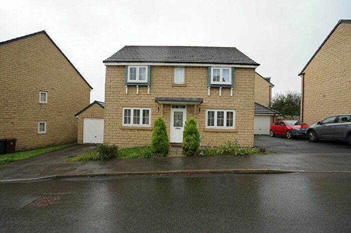 4 Bedroom Detached House For Sale In Beacon Hill, Keighley, West Yorkshire, BD22