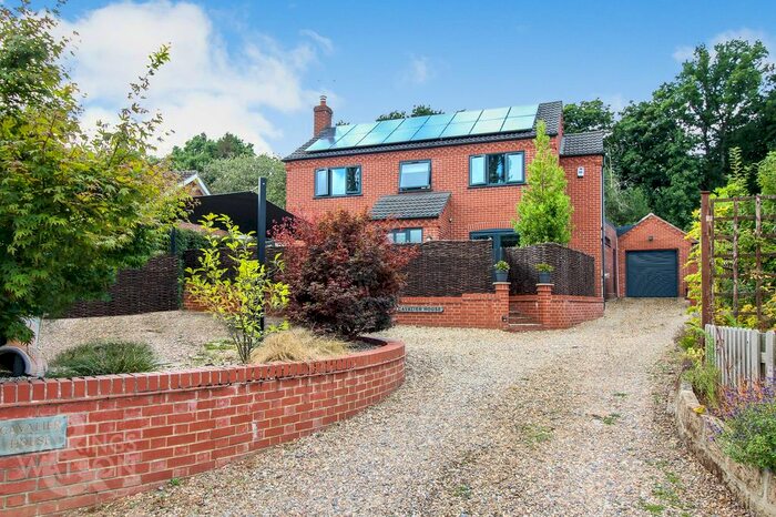 4 Bedroom Detached House For Sale In Pedham Road, Hemblington, Norwich, NR13