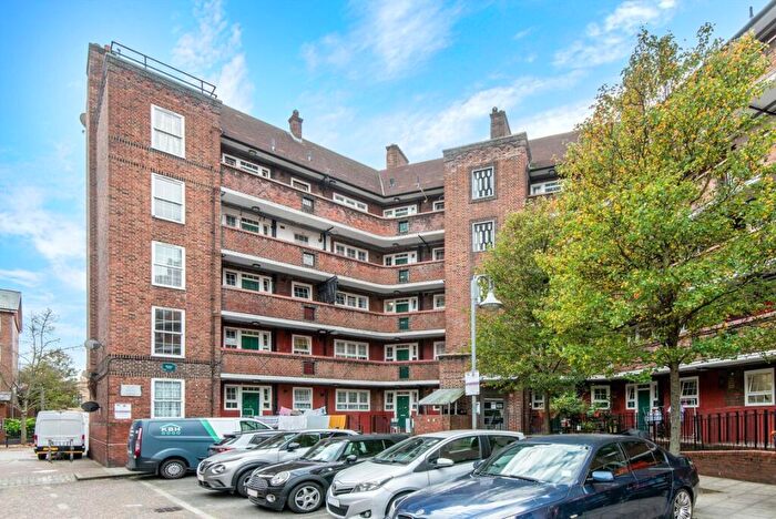 4 Bedroom Flat To Rent In Pembury Road, Hackney Central, E5