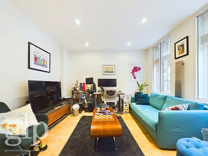 1 Bedroom Flat To Rent In Berwick Street, London, W1F