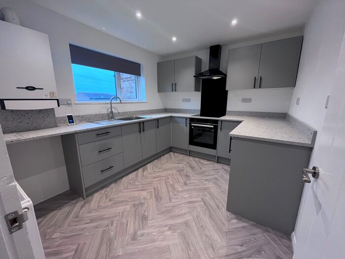 2 Bedroom Maisonette To Rent In Darwin Close, Staplegrove, Taunton, TA2