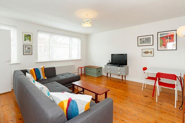 4 Bedroom Flat To Rent In Cheltenham Road, Nunhead, SE15